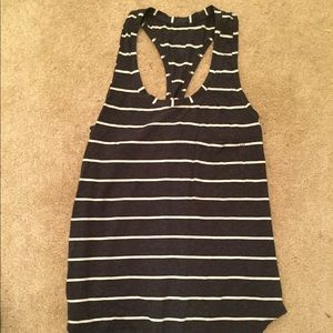 Lululemon tank size 4